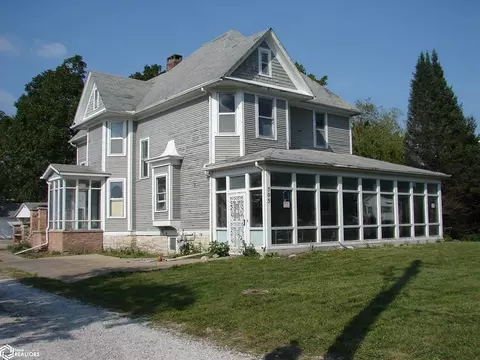 305 E Washington St, Mount Pleasant, IA 52641