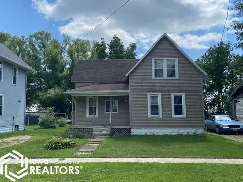 207 W 1st St, Kanawha, IA 50447