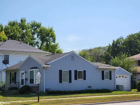 1114 N Adams Ave, Mason City, IA 50401