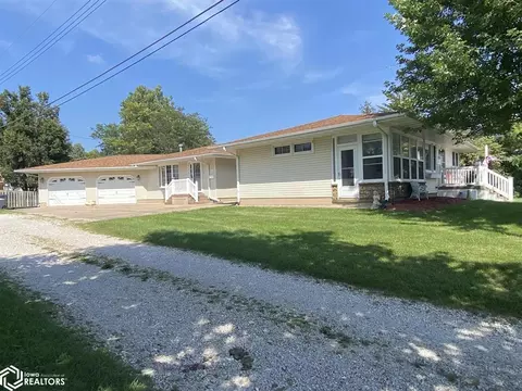 2304 Dekalb St, Burlington, IA 52601