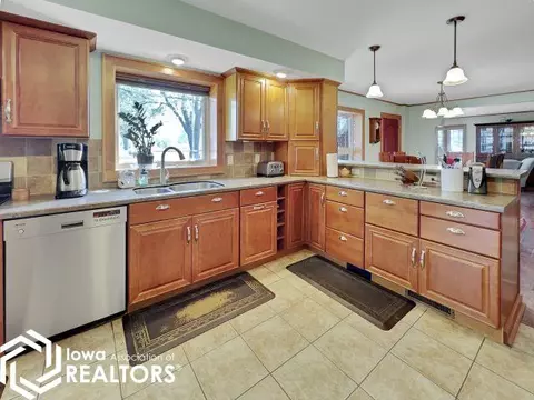 1101 4th St NE, Hampton, IA 50441 photo 5