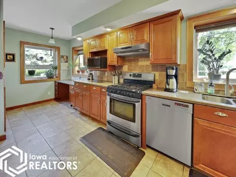 1101 4th St NE, Hampton, IA 50441 photo 4