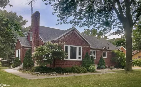 1101 4th St NE, Hampton, IA 50441 photo 2