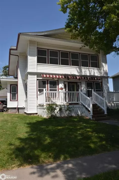 521 Benton Ave E, Albia, IA 52531