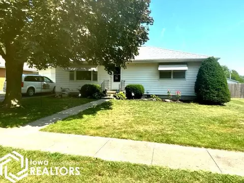 304 Young St, Hedrick, IA 52563