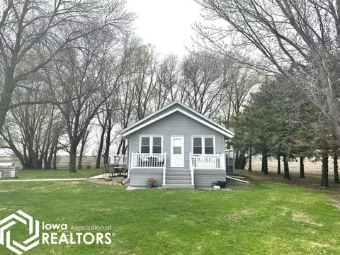 1427 Reed Ave, Belmond, IA 50421