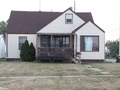 1712 E Nevada St, Marshalltown, IA 50158