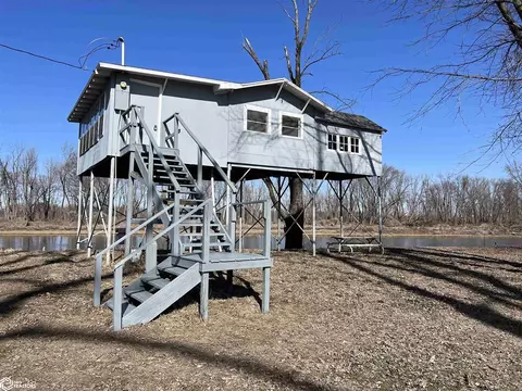 1317 River Rd, Carman, IL 61425