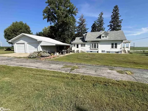 906 Antique City Dr, Walnut, IA 51577