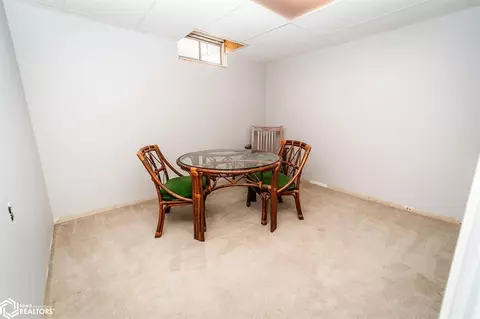 406 E Maple Ave, Conrad, IA 50621 photo 35