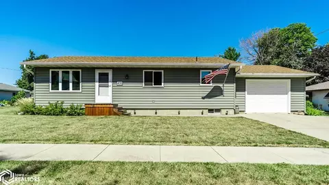 406 E Maple Ave, Conrad, IA 50621