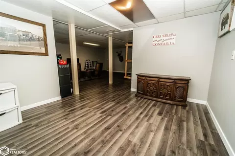 406 E Maple Ave, Conrad, IA 50621 photo 24