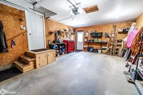 406 E Maple Ave, Conrad, IA 50621 photo 38