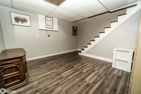 406 E Maple Ave, Conrad, IA 50621 photo 23