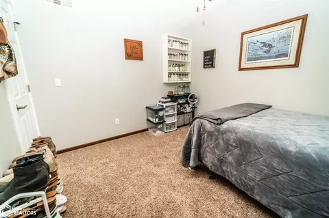 406 E Maple Ave, Conrad, IA 50621 photo 17