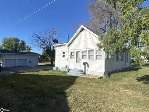 708 W Lincoln Way, Marshalltown, IA 50158