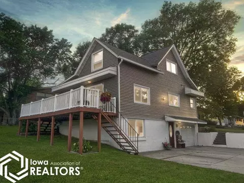 315 11th St SE, Hampton, IA 50441