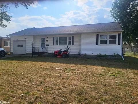 1807 S 5th St, Marshalltown, IA 50158