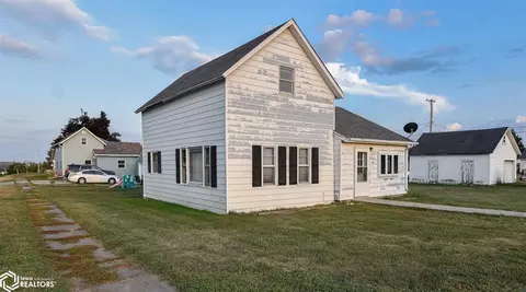 101 S Vine St, Le Grand, IA 50142