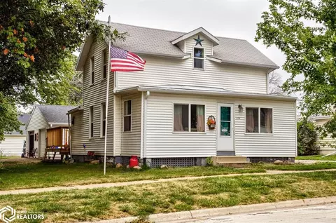 409 3rd St SW, State Center, IA 50247