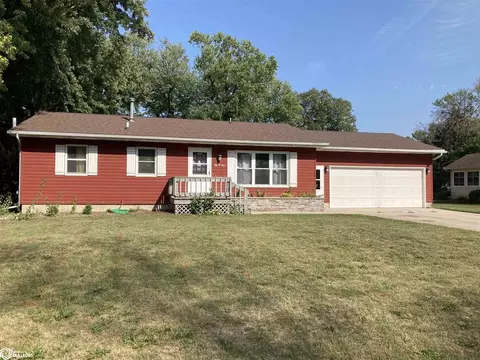 1005 1st St SW, Clarion, IA 50525