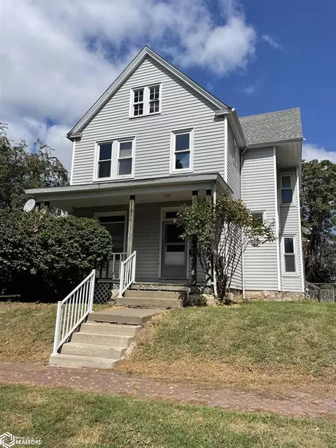 614 Iowa St, Burlington, IA 52601