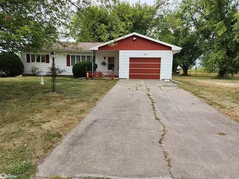 210 Station St, Chelsea, IA 52215