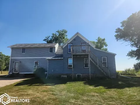 Exterior - 385 120th St, Corwith, IA 50430 photo 4 of 10