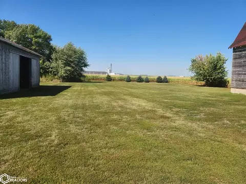 Exterior - 385 120th St, Corwith, IA 50430 photo 7 of 10