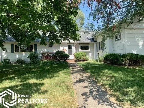 402 E Clark St, Jefferson, IA 50129