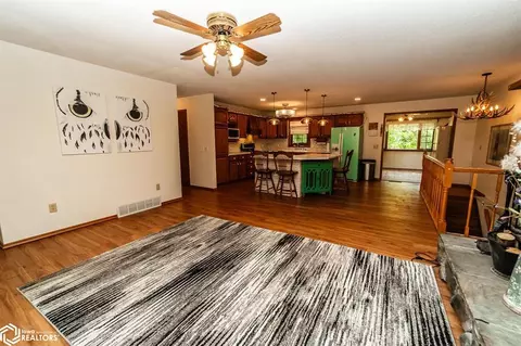2613 B Ave, Garwin, IA 50632 photo 9