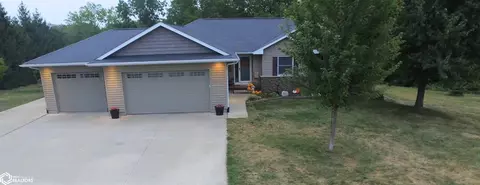 2725 61st Street Ln #7, Vinton, IA 52349