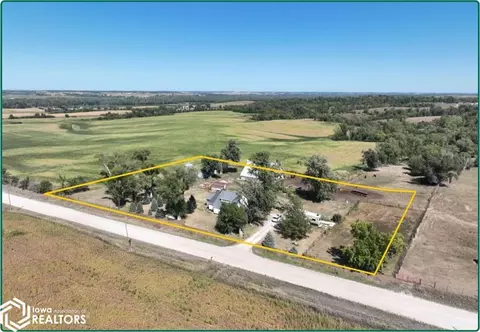 3571 K Ave, Tama, IA 52339