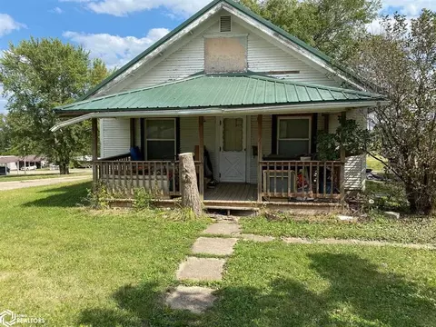 423 N 20th St, Centerville, IA 52544