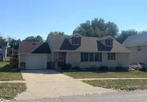 416 W M St, Forest City, IA 50436