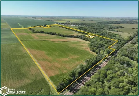 3227 77th St Trl, Norway, IA 52318