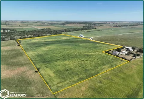 77 Th St Dr, Norway, IA 52318