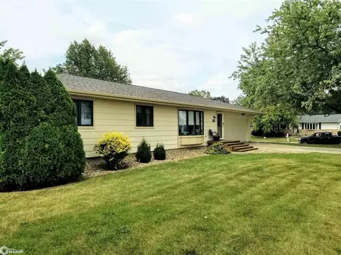 527 12th Ave, Grinnell, IA 50112