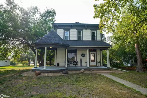 113 N Washington St, Conrad, IA 50621