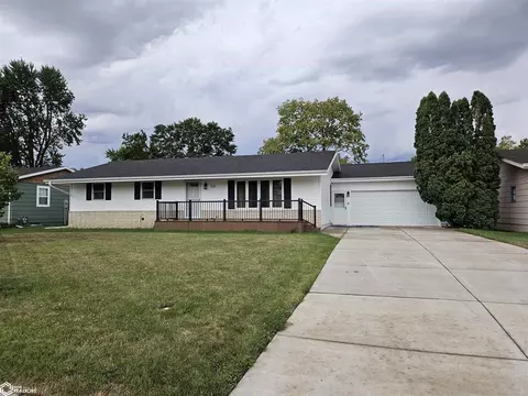 712 Laura Ln, Webster City, IA 50595