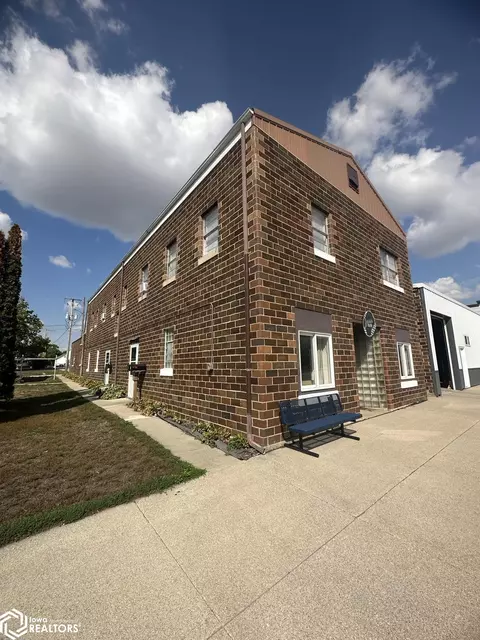 612 Central Ave, Northwood, IA 50459