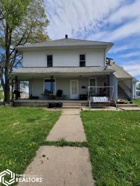 201 SE Locust, Leon, IA 50144