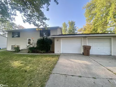 307 S Division St W, Audubon, IA 50025
