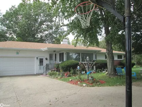 6341 Summer St, Burlington, IA 52601