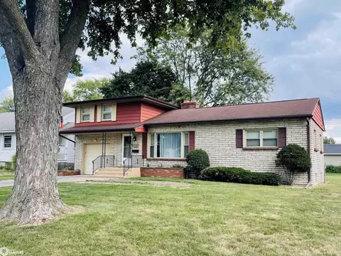 2124 S 16th St, Burlington, IA 52601