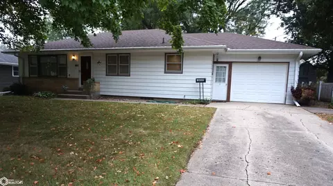 1839 Highland Dr, Carroll, IA 51401