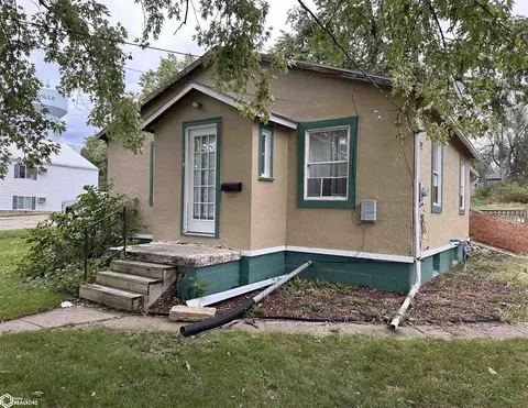 719 N Park Ave, Centerville, IA 52544