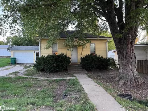 605 W Jefferson St, Bloomfield, IA 52537