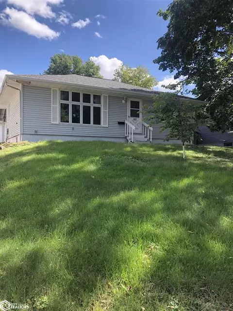 1410 S Market St, Oskaloosa, IA 52577