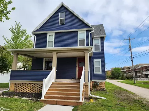 813 1st Ave, Grinnell, IA 50112